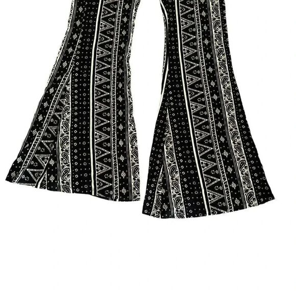 H.I. P Retro Aztec Tribal Soft White Black Y2K Flare Bell Pull on SZ M #1943 - Picture 5 of 14